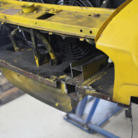 Nach der Entfernung der Gummistoßstangen-Halter, geht es daran...