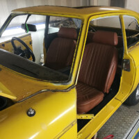 und die Türen und Scheiben weichen, um den Rost bearbeiten zu können.